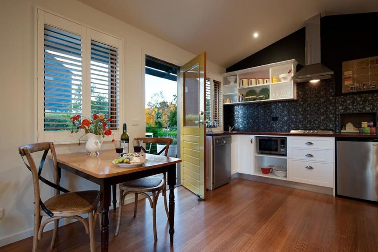 Piccolo Cosy With Views * Hepburn